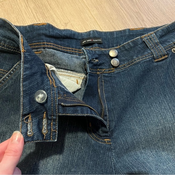 New York & company Bermuda jean shorts buttons pockets Y2K women’s 10 - Picture 3 of 8